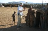 Andre als Erstkontakter bei den Himbas